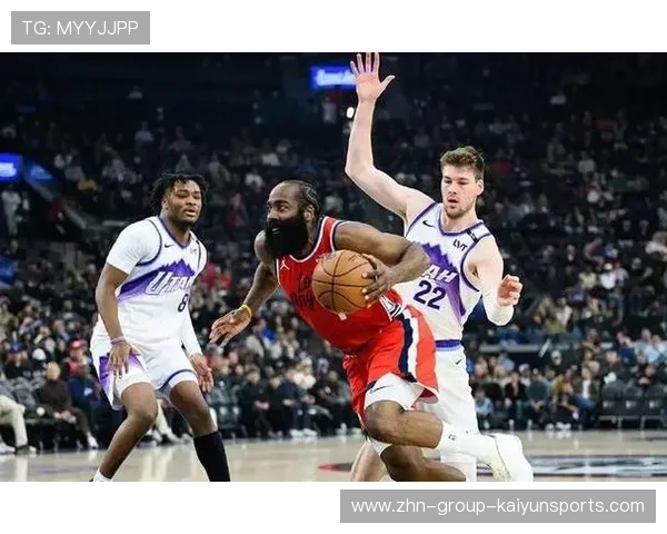 伦纳德弧顶三分稳稳入网，快船在加时中笑到最后