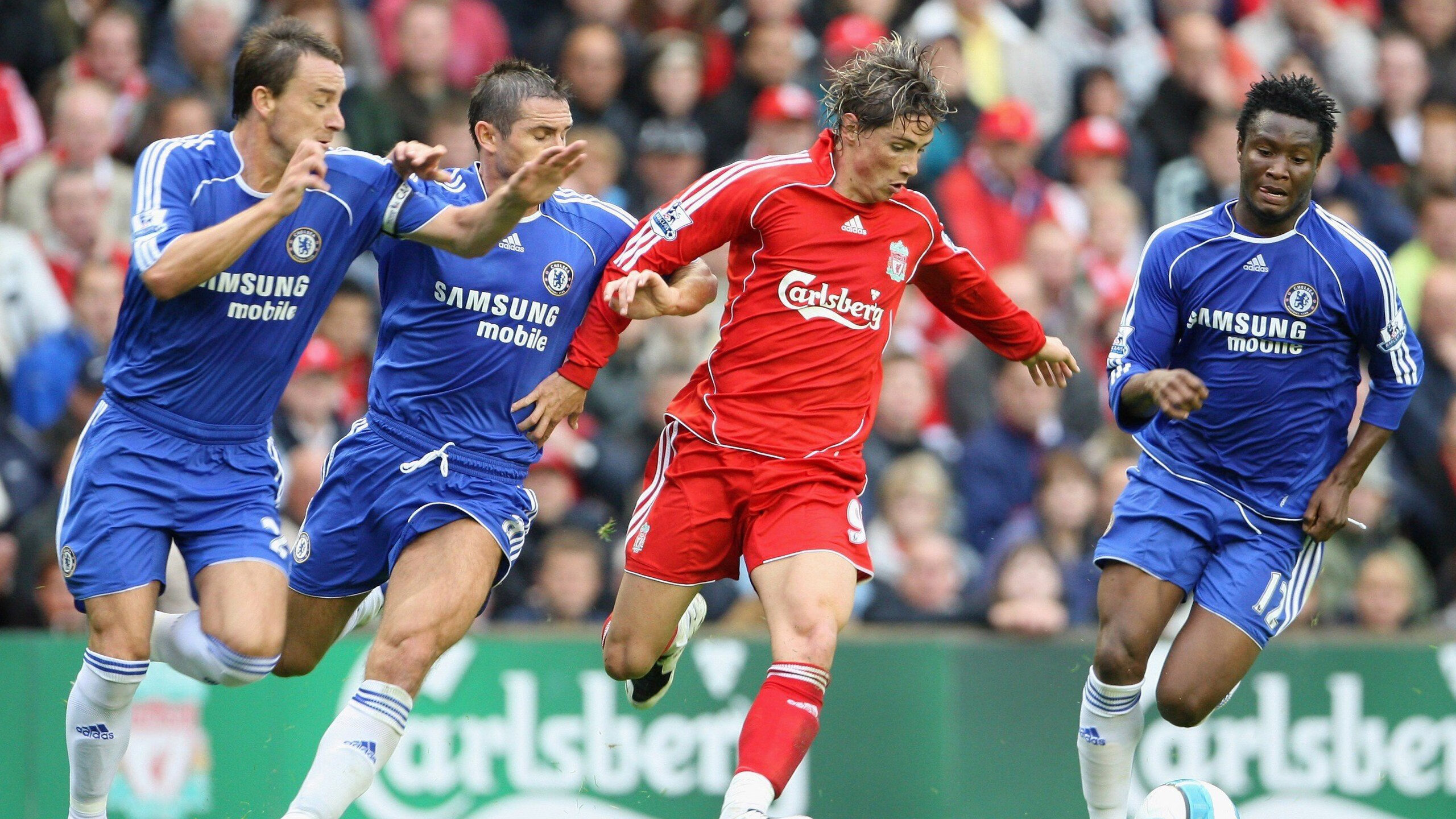 中国花样滑冰全国青少年赛双人滑“姐弟档”节奏流畅 赢得观众掌声